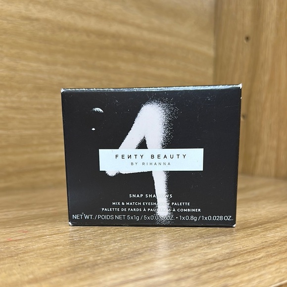 Fenty Beauty Snap Shadows Eyeshadow Palette - Picture 1 of 3